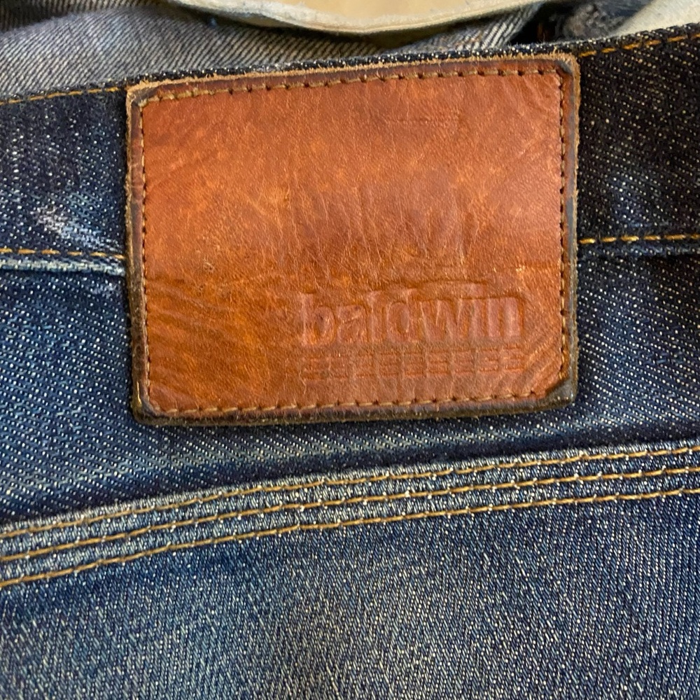 Baldwin Distressed Jeans - Picture 6 of 7